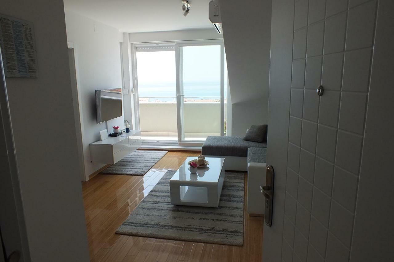 Apartment Silvija Novalja Buitenkant foto