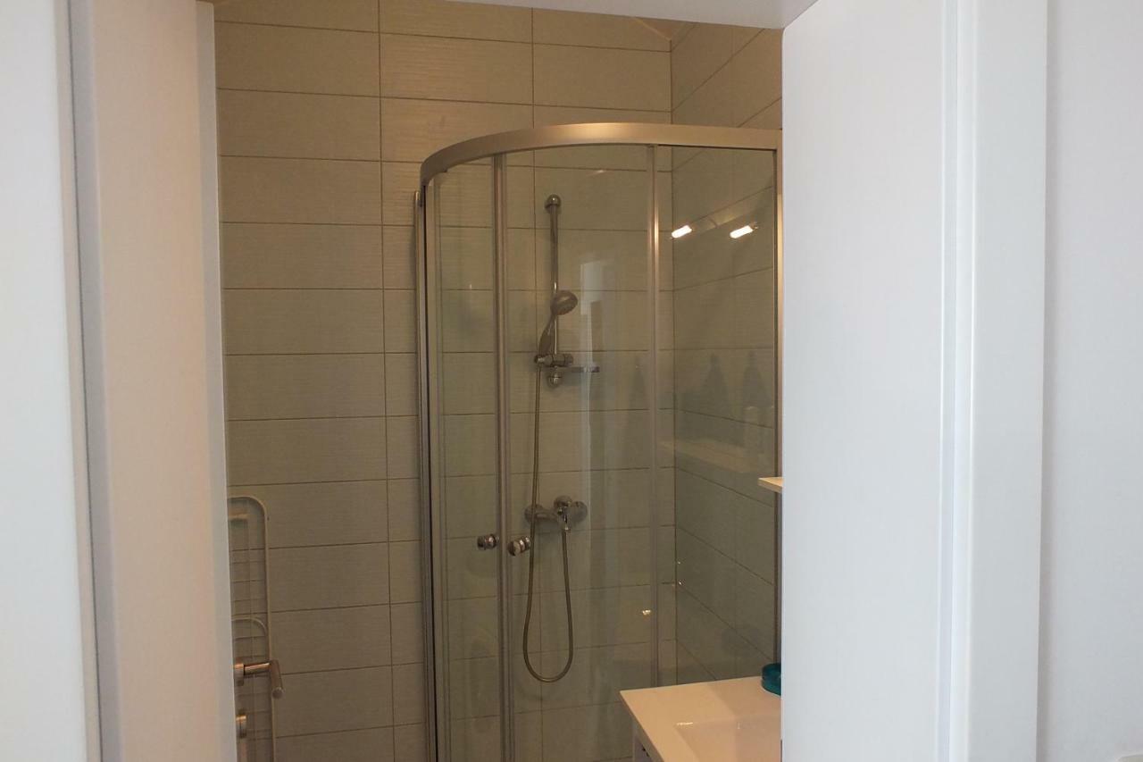 Apartment Silvija Novalja Buitenkant foto